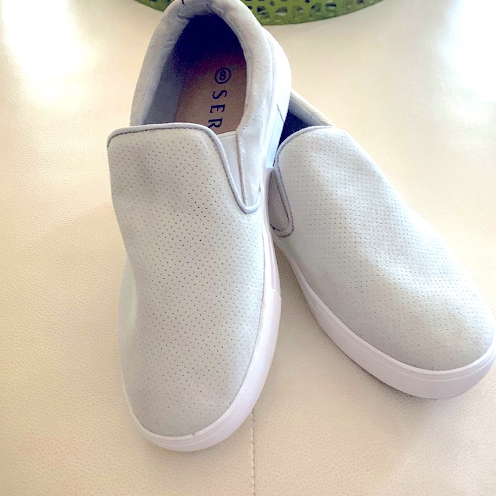 Women’s Slip On Sneakers 8 Canvas Neutral Everyday Casual Athleasure Sporty